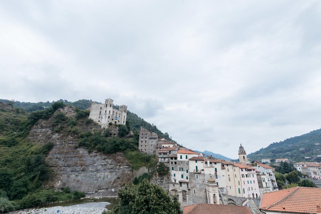 Dussaiga - La Casa Di Rina Dolceacqua Exterior foto