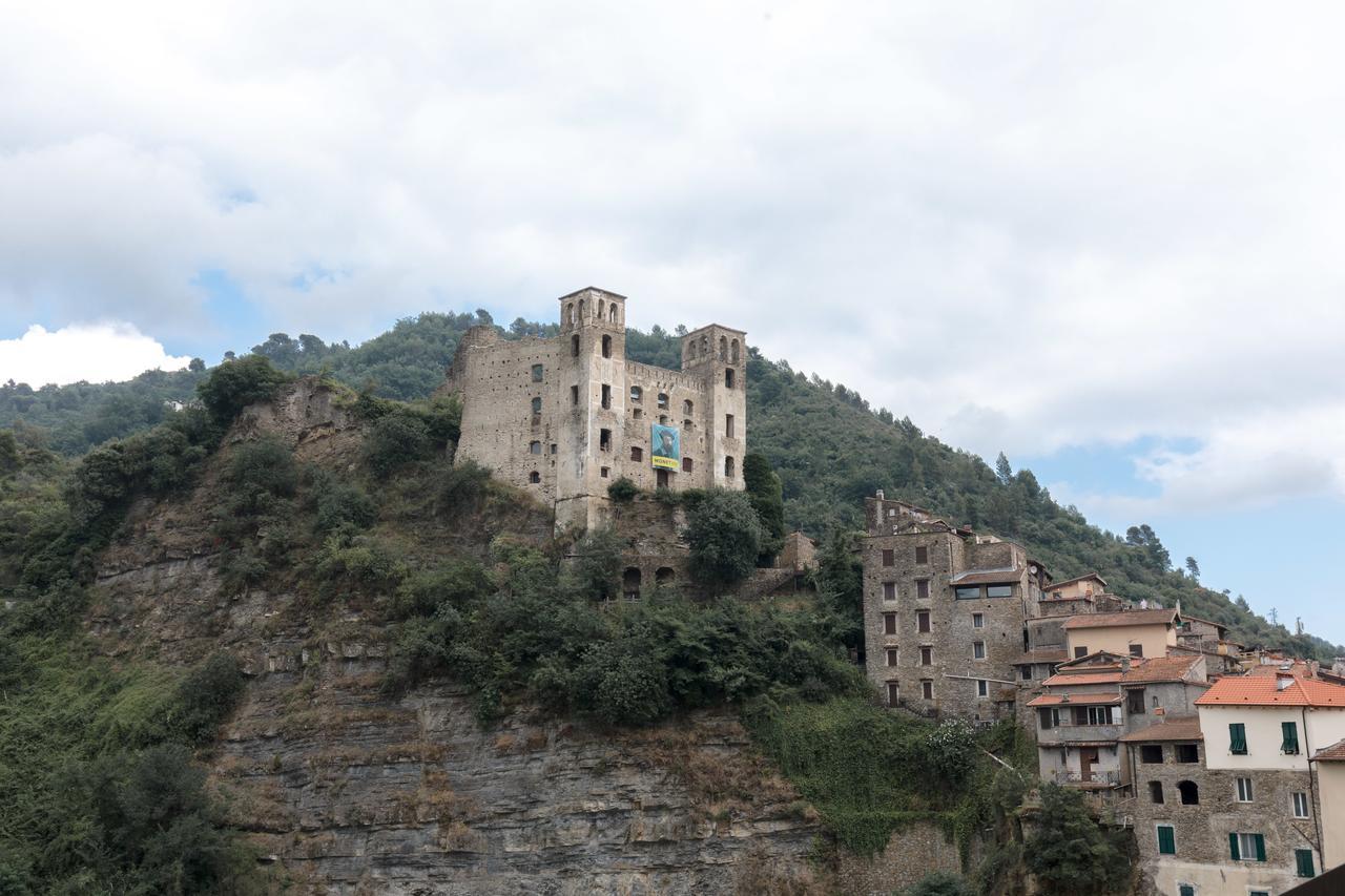 Dussaiga - La Casa Di Rina Dolceacqua Exterior foto